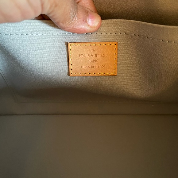 Authentic LV Yellow Vernis Patent Leather Rosewood Mini Shoulder Bag - Picture 16 of 16